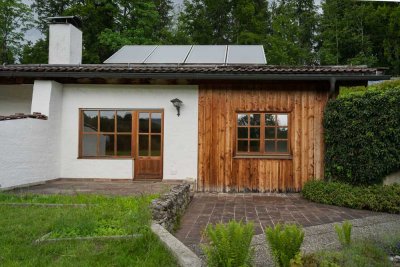 Sehr schöne Einliegerwohnung im Grünen mit großer Terrasse und Garten