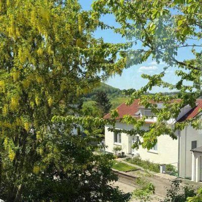 ZWEIFAMILIENHAUS MIT GROSSEM GRUNDSTÜCK  :: RUHIGE HANGLAGE IN ESSINGEN