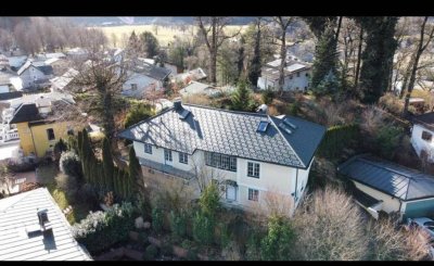 Renovierungsbedürftiges Einfamilienhaus mit Garten und Garage in Neu-Anif