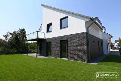 ++ Energieeffiziente & stilvolle Neubauwohnung mit EBK & Balkon im Ortskern ++