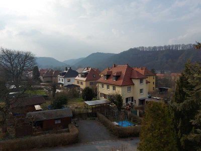 Hainsberg, MFH zirka 930,- EUR/m² mit herrlichem Ausblick