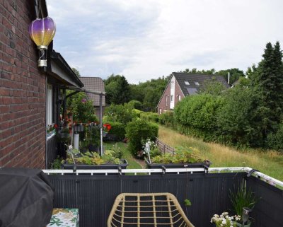 Komplett renovierte Wohnung auf 2 Etagen mit großem Balkon in Königshardt