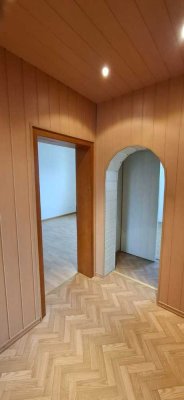 Erstbezug nach Sanierung: Charmante 2,5-Zi.-Wohnung