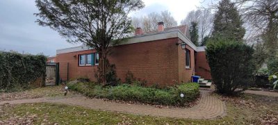 Einzigartiges Einfamilienhaus mit einem übergroßen Garten