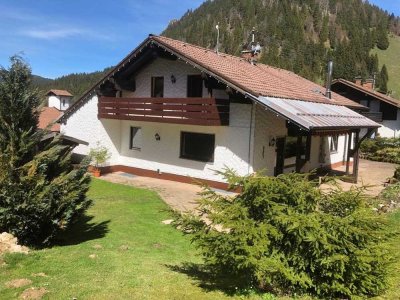 Einfamilienwohnhaus in ruhiger Lage in Bad Hindelang - Ortsteil Unterjoch