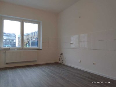 Helle 2-Zimmer-Wohnung, frisch saniert in Solingen-Mitte (Erstbezug)