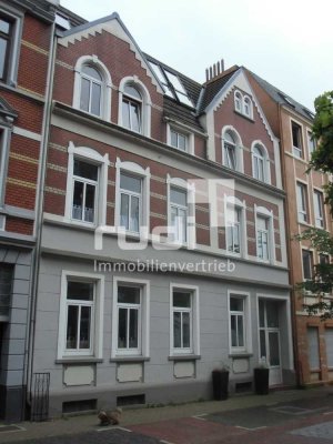 Kapitalanlage o. Wohnen, 3 - Zimmer Wohnung mit Terrasse u. Gartennutzung, Mittendrin in Bremerhaven