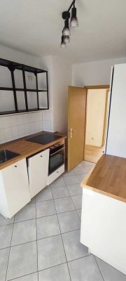Renovierte helle 3-Zimmerwohnung in Stadtfeld Ost
