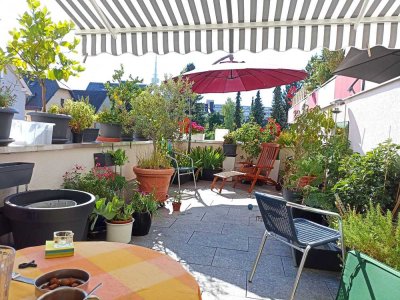 OHNE PROVISION u. MAKLER: Zentral gelegene lichtdurchflutete Maisonette-Wohnung mit 2 gr. Terrasse