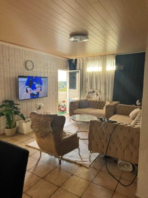 Gepflegte 3-Zimmer-Wohnung im 7. OG mit Balkon in Krefeld-Dießem/Lehmheide