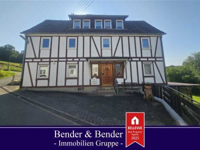 Historisches & gepflegtes Ein-/Zweifamilienhaus mit großem Wiesengrundstück - nahe Freudenberg!