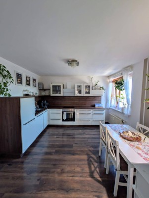 Renovierte 3-Zimmer Erdgeschosswohnung mit Balkon