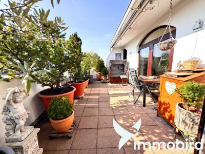 EINZIGARTIG 
**Maisonettewohnung mit Dachterrasse**  Aufzug direkt in die Wohnung // Doppelgarage