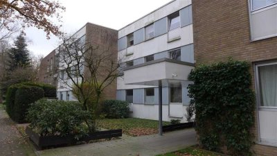 Krefeld-Stadtwald: luxuriöse 6-Zimmer-Wohnung mit Ost-,  Süd- und Westterrasse