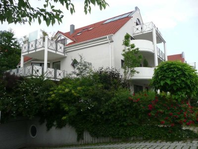 Exklusive, helle 3-Zimmer-Wohnung mit Balkon und Einbauküche in Stuttgart-Riedenberg