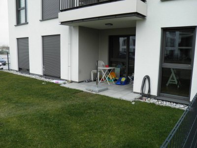 *** Sofort beziehbare 4-Zimmerwohnung mit Garten &amp; Terrasse + Parkplatz INKLUDIERT ! Neuwertiger Zustand