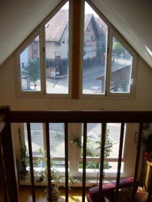 Gepflegte 3-1/2-Zimmer-Maisonette-Wohnung mit Balkon und Einbauküche in Pleidelsheim