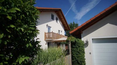 Idyllische Doppelhaushälfte in familiärer Wohngegend