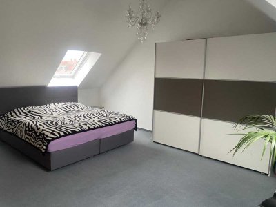 Große 6-Zimmer-Maisonette-Wohnung mit Balkon in Magstadt