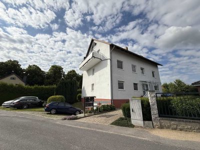Ab Oktober - voll möbliert! Gemütliche 2-Raum-Maisonettewohnung mit Tiefgarage in Biesnitz!!