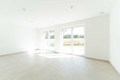 Neubau-Erstbezug: Stilvolles Energieeffizienz-Wohnen für Familien und Generationen