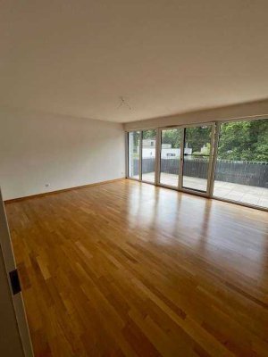 Luxuriöse 4-Zimmer Wohnung mit Gartenanteil im Grundigpark Fürth - Exklusives Wohnen
