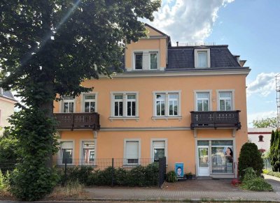 Schöne, helle 4-Zimmer Wohnung mit Balkon sowie PKW-Stellplatz im Hof