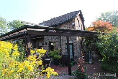 Traumhaus in ruhiger Lage   WWW.IMMOBILIEN-WIETHOFF.COM