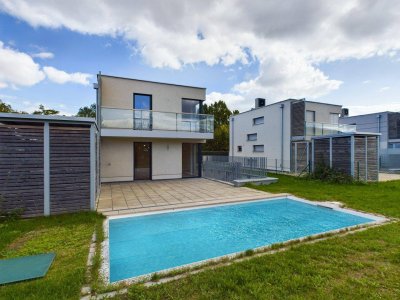 Wohnen neu gedacht – Baurechtsgrund machts möglich! | 4-Zimmer Einfamilienhaus mit Swimming Pool | 1220 Wien