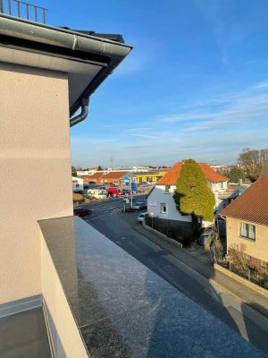 mit dem Aufzug von der Tiefgarage zur Luxus-Penthousewohnung auf 2 Etagen (2 große Dachterrassen)