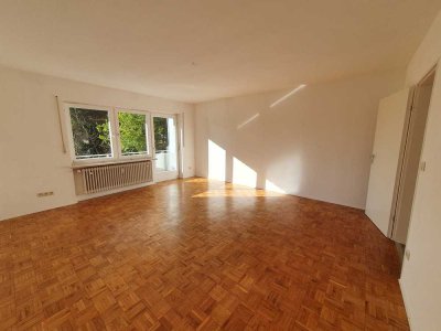 Sonnige 2-Zimmer-Wohnung mit großzügigem Balkon in Pöcking