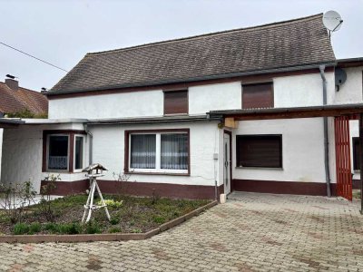 Reserviert! Teilsaniertes Haus mit Ausbaupotential