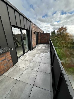 Schöne Neubauwohnung KFW 40, Keller und Aufzug