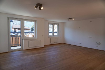 Provisionsfrei – Erstbezug nach Kernsanierung | Ruhige Zentrumslage | 3 Zimmer mit 2 Balkonen