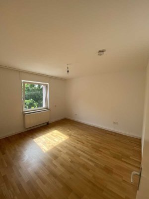 Schöne Modernisierte 2-Zimmer Wohnung