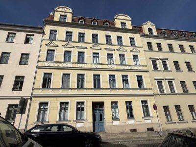 Freundliche 3-Raumwohnung mit großem Wohnzimmer & Wannenbad - Stellplatz möglich!