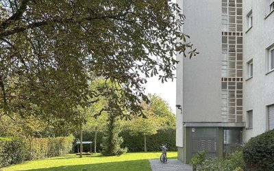 Gepflegte Stadtwohnung in zentraler Lage mit Aufzug und Balkon