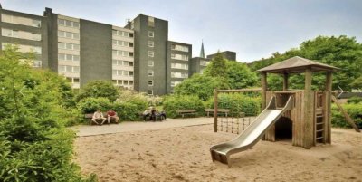 Preiswerte und günstig geschnittene 3-Zimmer-Wohnung mit Balkon (WBS erforderlich)