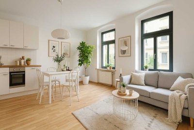 Charmante 2-Zimmer-Altbauwohnung mit großem Balkon – attraktive Kapitalanlage zum kleinen Preis