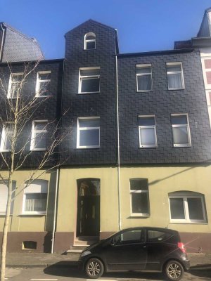 Frisch renovierte Wohnung in ruhiger Lage mit Garten