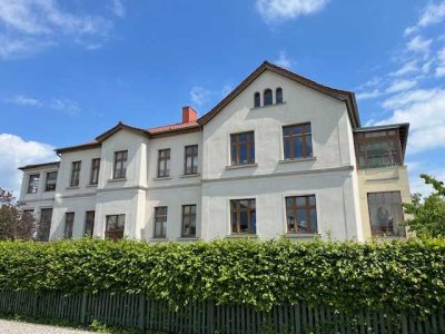 schicke 2-Raum Wohnung mit Wintergarten in direkter Kurparklage