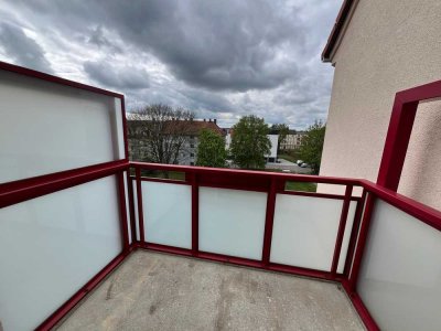Meine neue 2-Raum mit Balkon und Gartenblick !!