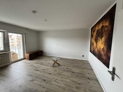 2ZKB Wohnung im Ludwigshafen Mitte, Kaltmiete 850 Euro, Einbauküche, (Teil)Möbliert, ab März/April