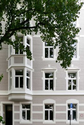 Vermietete Altbauwohnung mit großem Balkon im 2. OG in begehrter Lage von Düsseldorf-Pempelfort