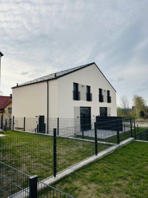 Doppelhaus mit Garten | Erstbezug | 3 Schlafzimmer | 5 min. von Korneuburg