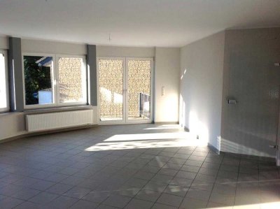Besondere Wohnung mit Balkon und EBK in Troisdorf-Spich