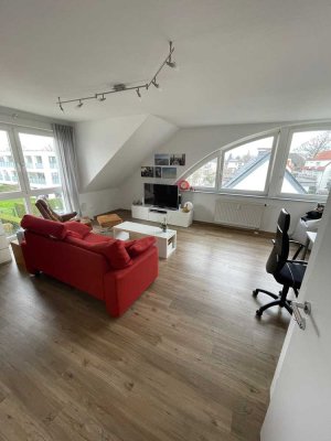 2-Zimmer Dachgeschosswohnung in Traumlage / Gartenstraße