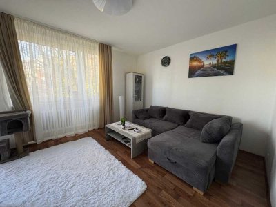 Zwei Zimmer Wohnung mit zwei Balkonen ,