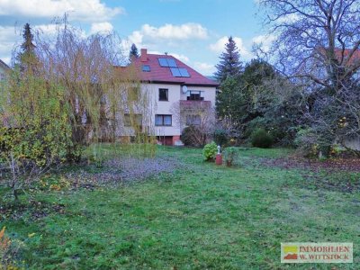Ein- bzw. Zweifamilienhaus und großem Grundstück in Pritzwalk