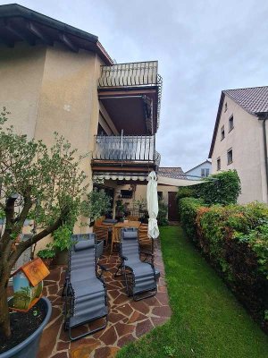 Mehrfamilienwohnhaus mit schönem Grundstück auch als Mehrgenerationenhaus bestens geeignet